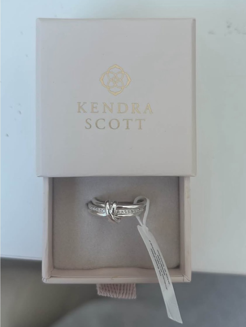 Kendra Scott Tia Band Ring Size 5